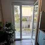 Cozy With Balcony I Free Parking I Wifi 아파트 *