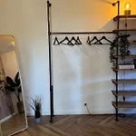 Cozy With Balcony I Free Parking I Wifi 아파트 *