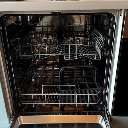 Cozy With Balcony I Free Parking I Wifi Apartamento Bochum