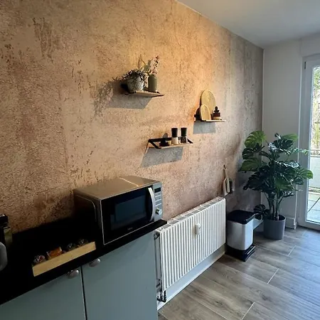 Cozy With Balcony I Free Parking I Wifi *