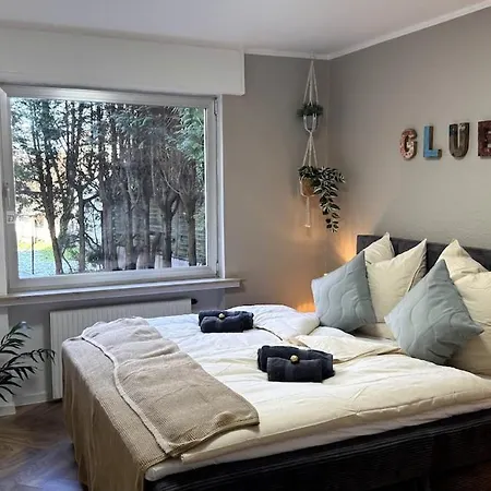 Cozy With Balcony I Free Parking I Wifi