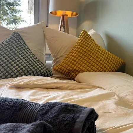 Cozy With Balcony I Free Parking I Wifi Bochum