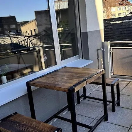 Cozy With Balcony I Free Parking I Wifi 보훔