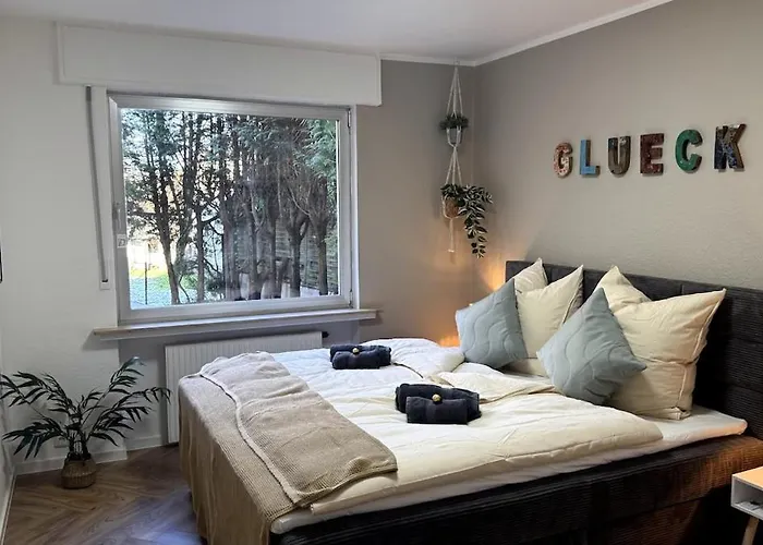 Cozy With Balcony I Free Parking I Wifi