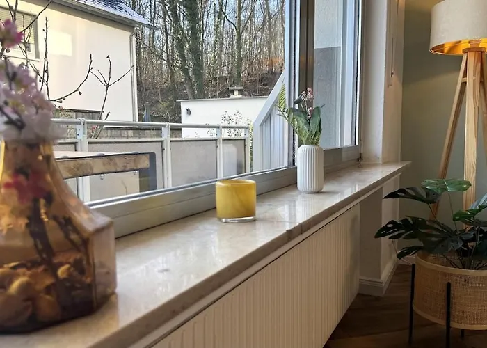 Apartamento Cozy With Balcony I Free Parking I Wifi Bochum