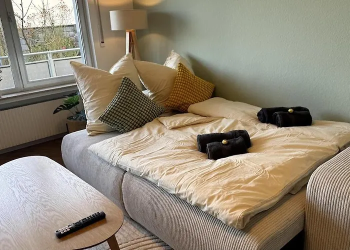 Cozy With Balcony I Free Parking I Wifi Appartamento