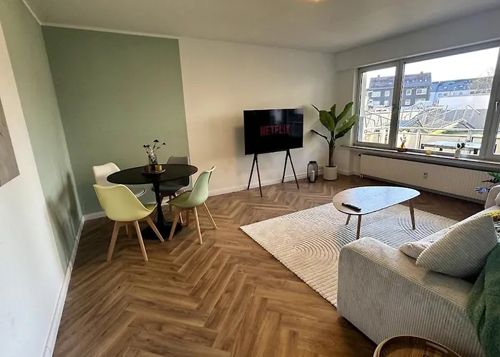 Appartamento Cozy With Balcony I Free Parking I Wifi