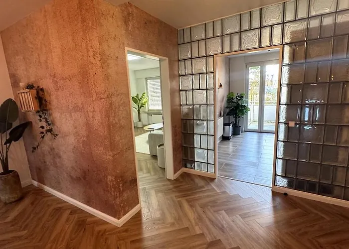 Cozy With Balcony I Free Parking I Wifi Appartamento Bochum