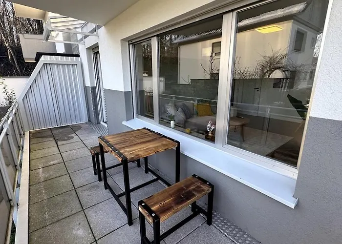 Apartamento Cozy With Balcony I Free Parking I Wifi Bochum
