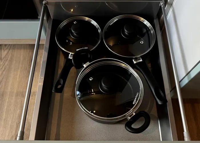 Cozy With Balcony I Free Parking I Wifi