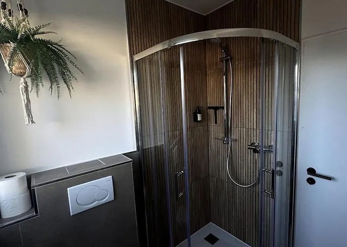 Cozy With Balcony I Free Parking I Wifi Apartamento