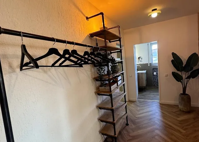 Cozy With Balcony I Free Parking I Wifi Apartamento